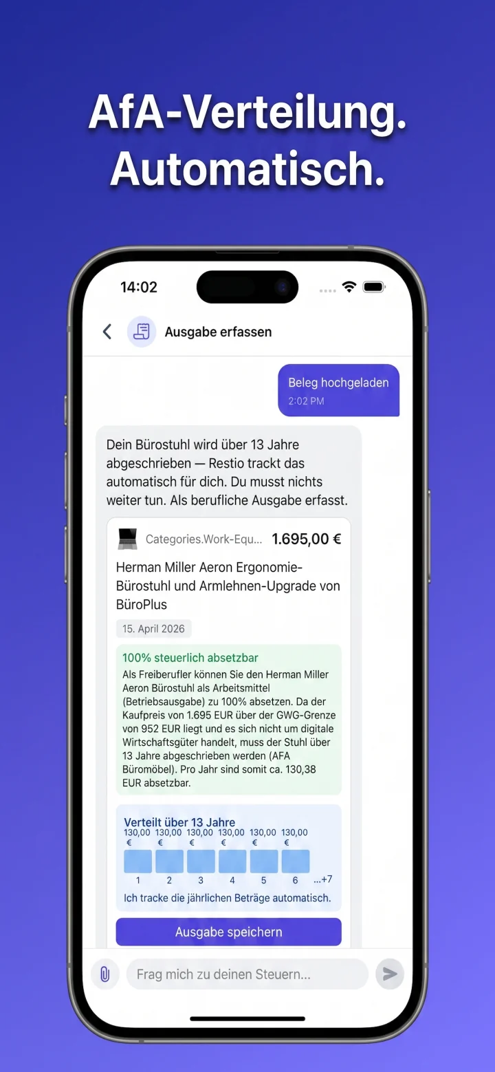 Quittung gescannt — Restio zeigt Betrag, Kategorie, Absetzbarkeit und Steuerersparnis, plus die Abschreibung über die richtige Anzahl Jahre.